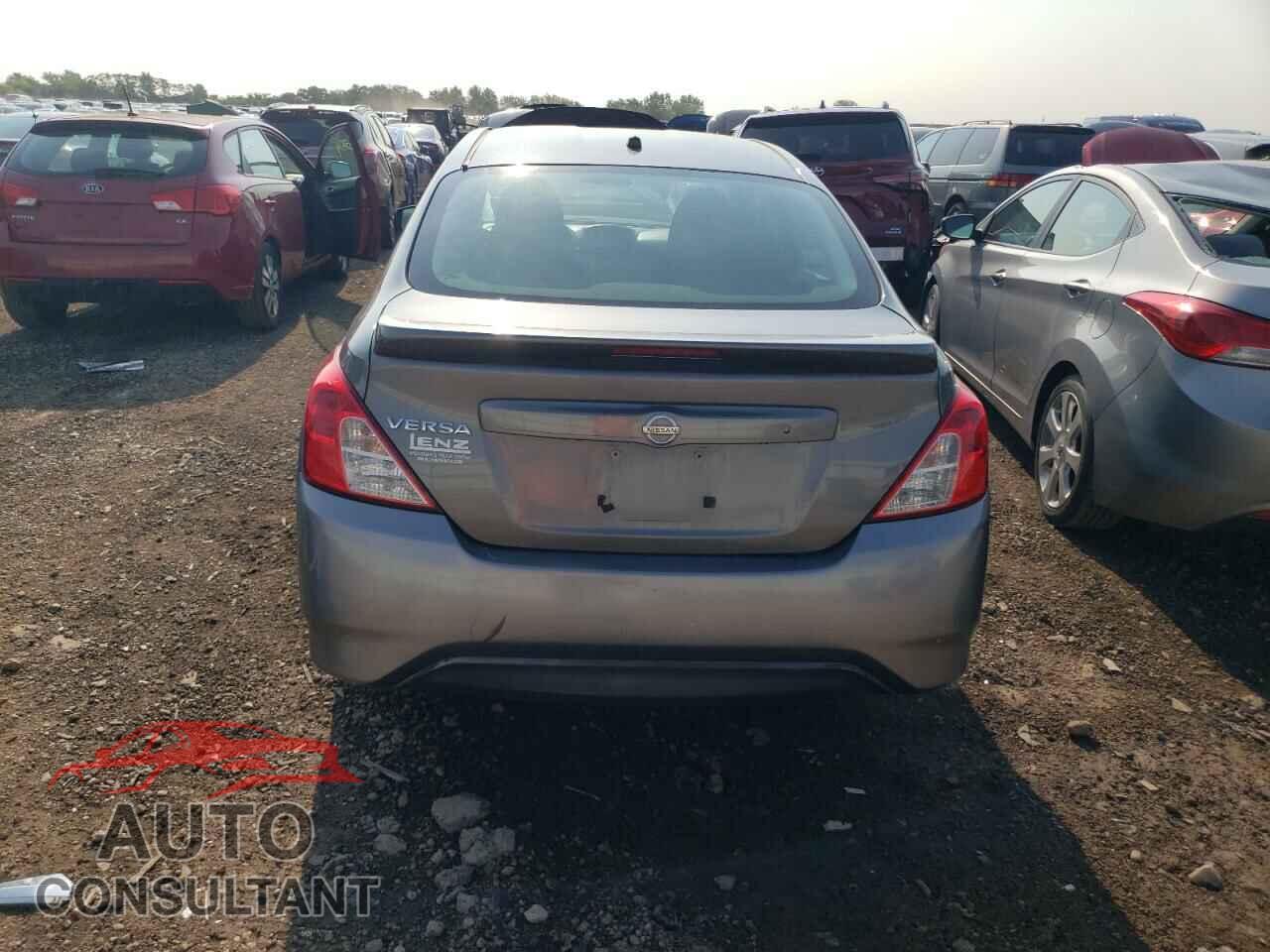 NISSAN VERSA 2017 - 3N1CN7AP3HL821985