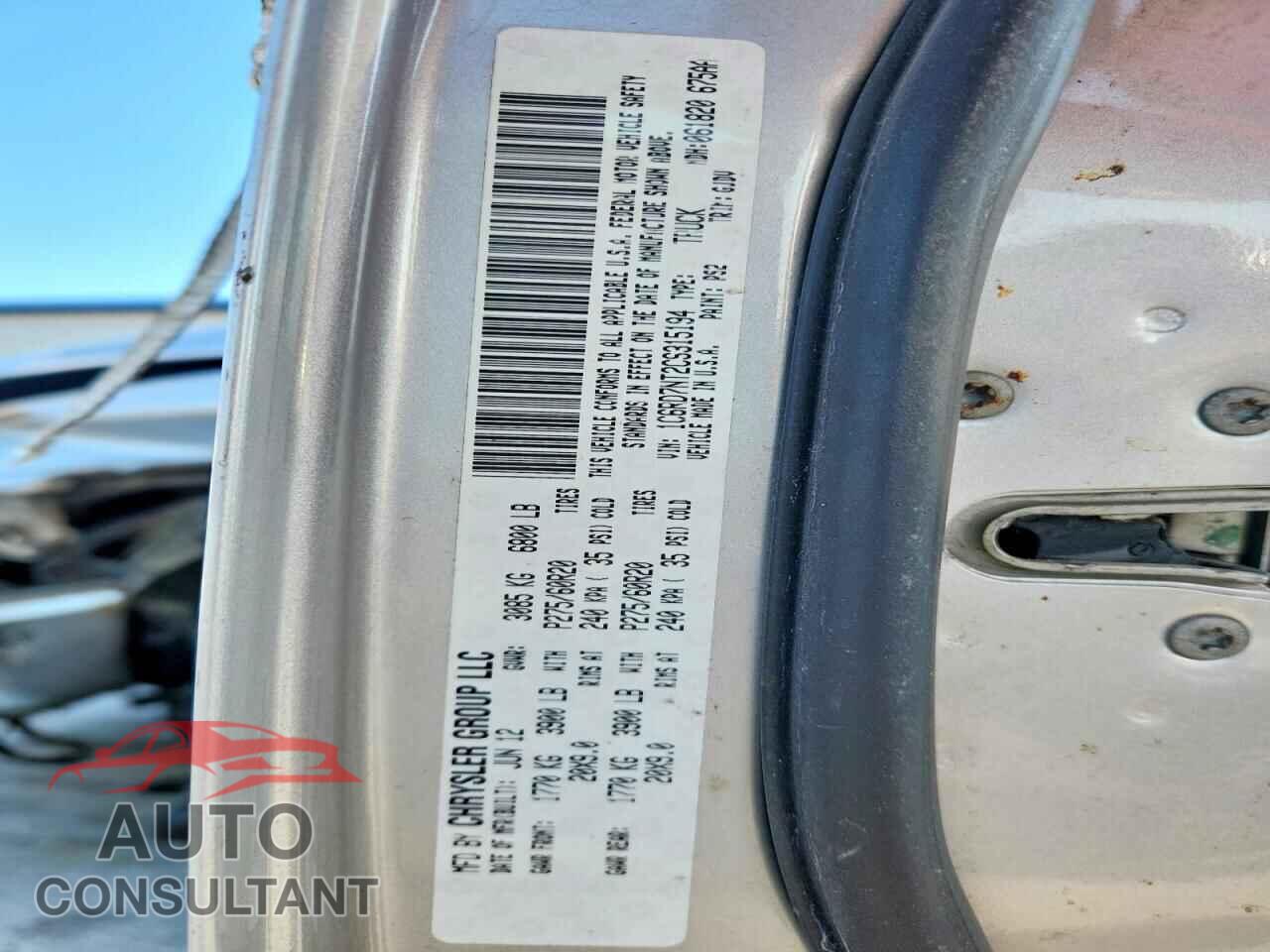 DODGE RAM 1500 2012 - 1C6RD7NT2CS315194