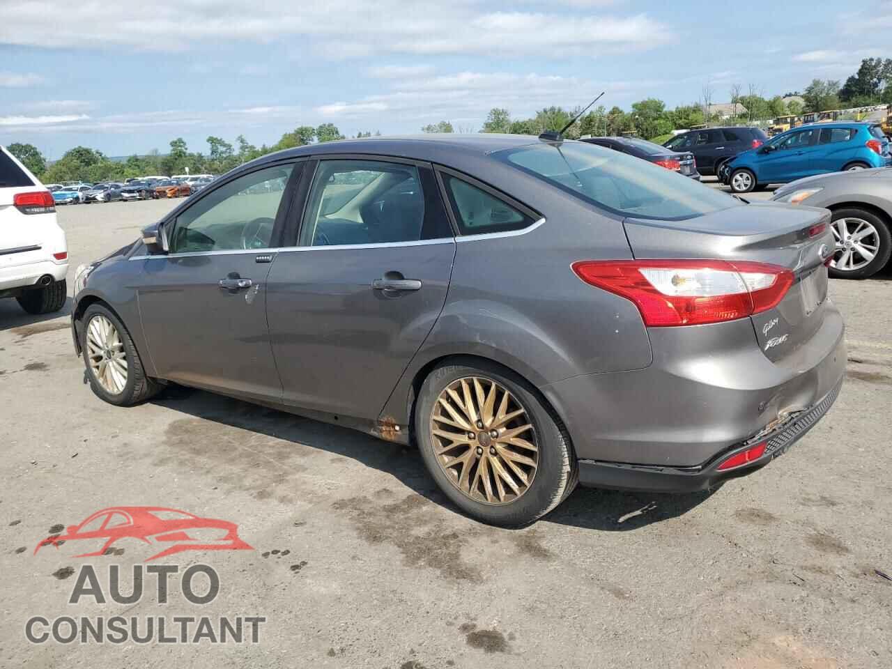 FORD FOCUS 2012 - 1FAHP3H22CL351927