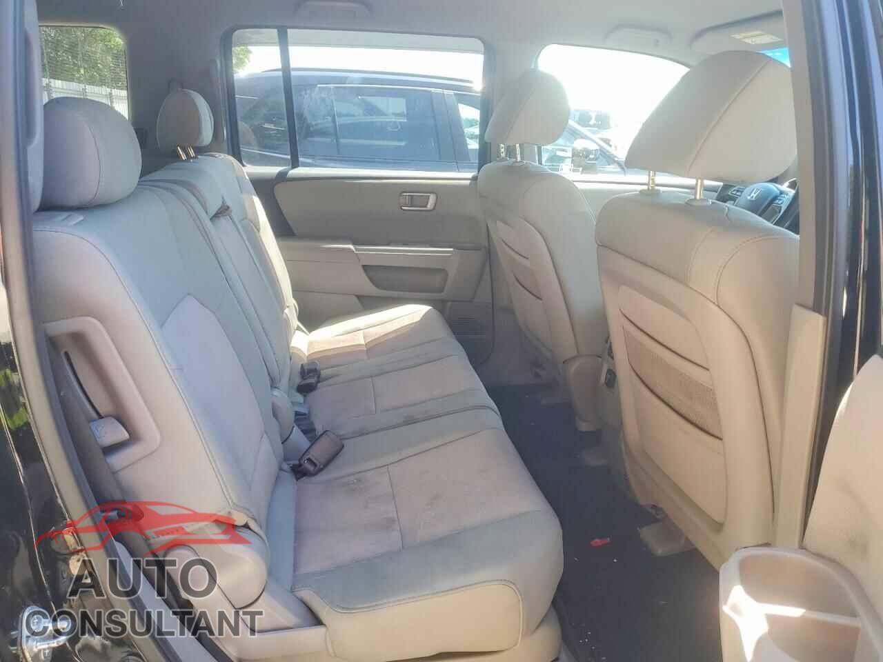 HONDA PILOT 2011 - 5FNYF4H4XBB028540
