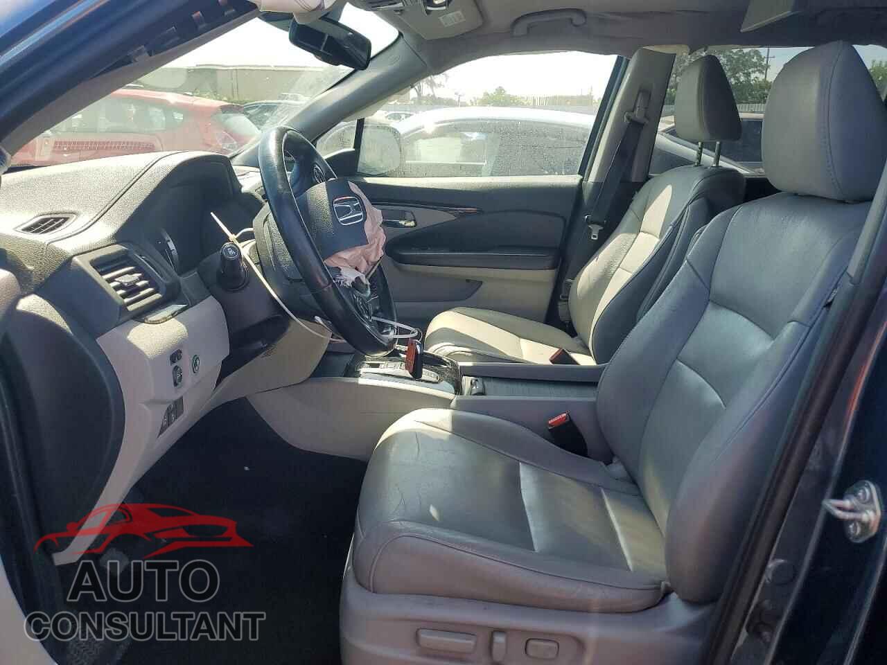 HONDA PILOT 2016 - 5FNYF5H94GB044452