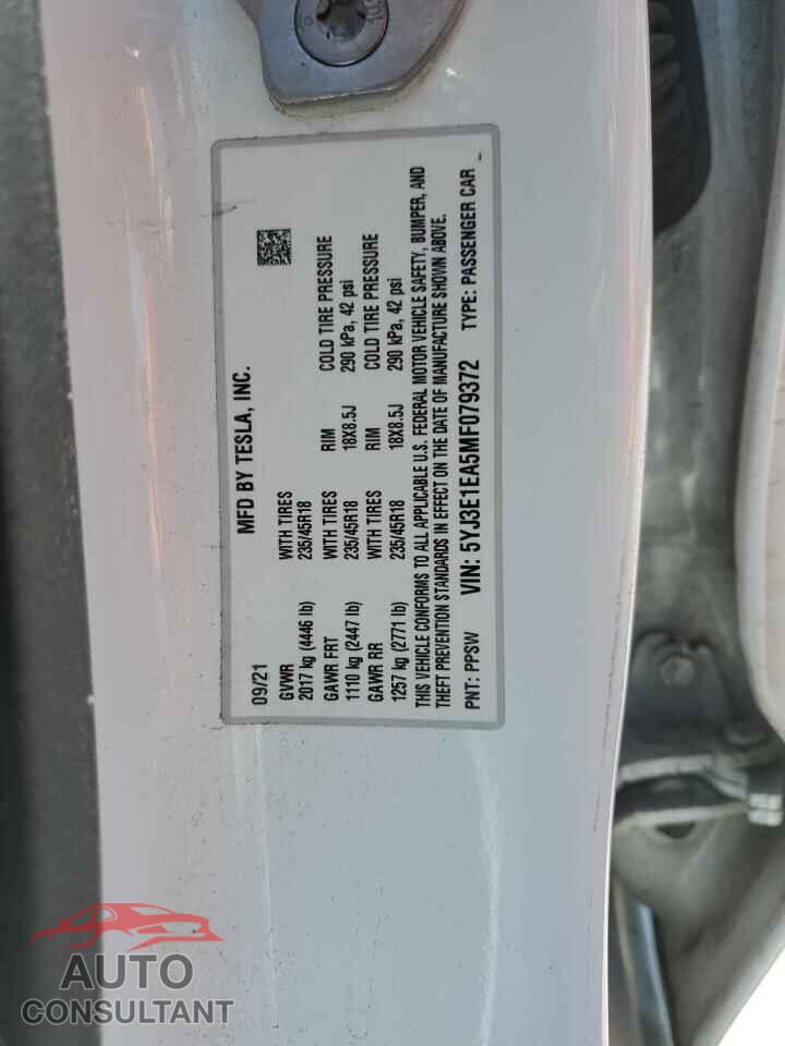 TESLA MODEL 3 2021 - 5YJ3E1EA5MF079372