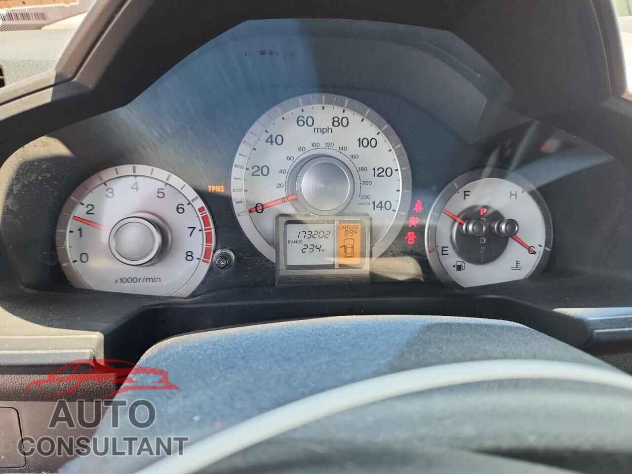 HONDA PILOT 2011 - 5FNYF4H4XBB012435