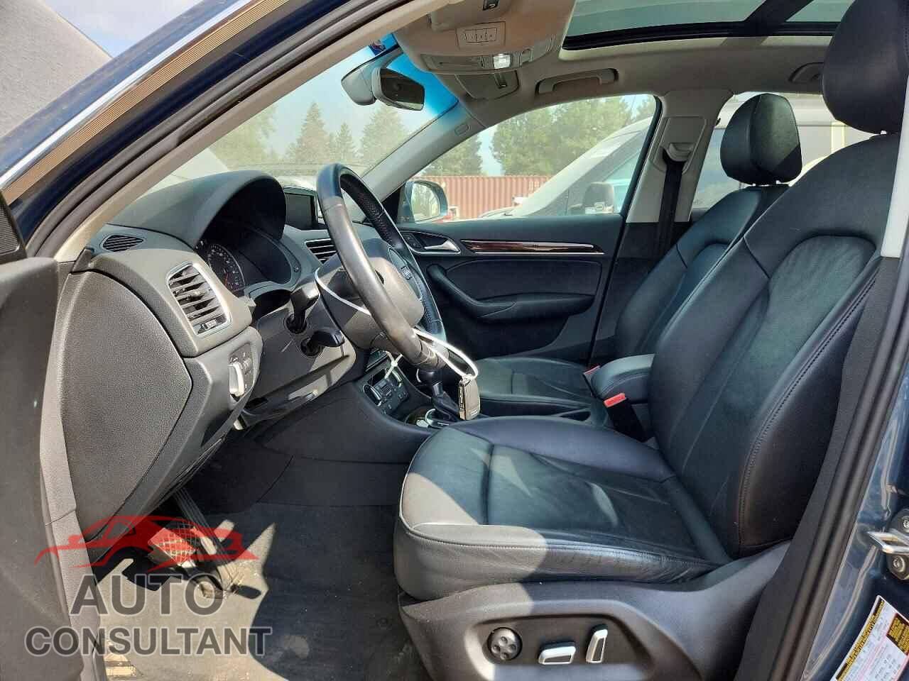 AUDI Q3 2016 - WA1EFCFS5GR010697