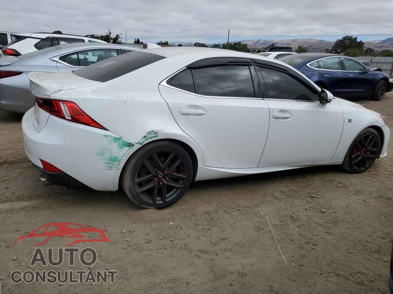 LEXUS IS 2015 - JTHBE1D27F5022020