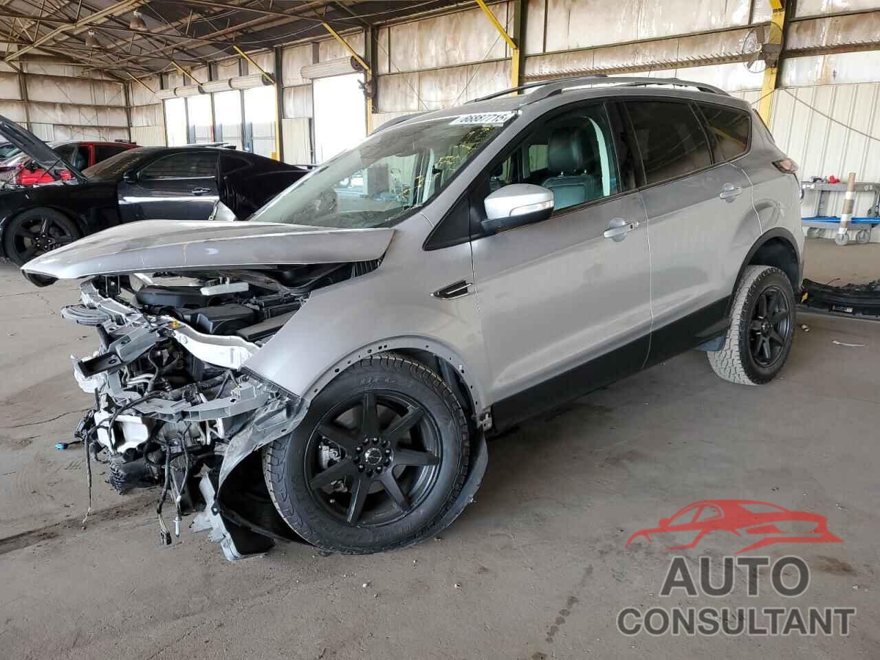 FORD ESCAPE 2017 - 1FMCU9J97HUE09857