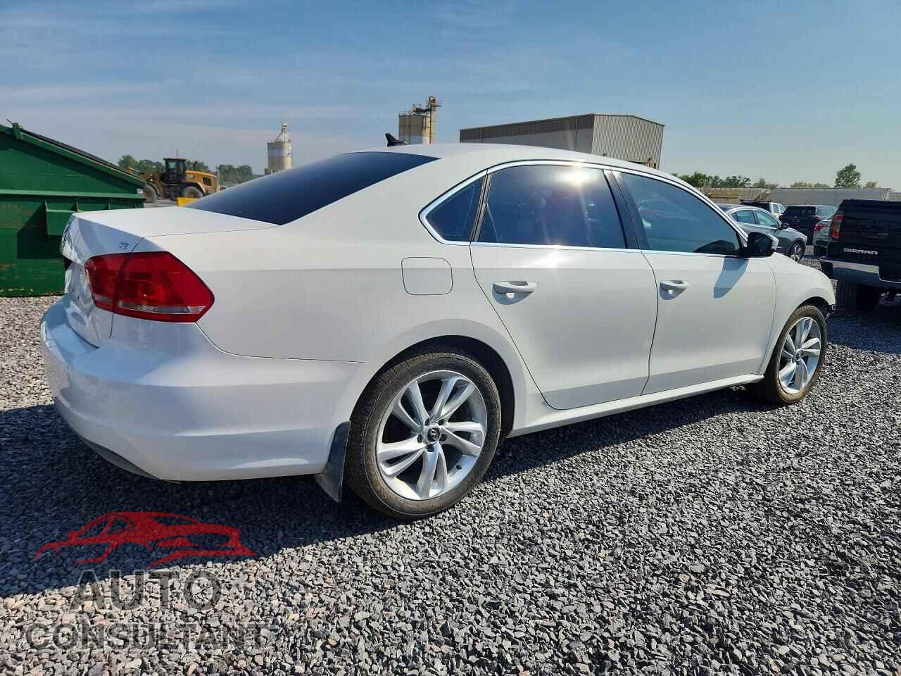VOLKSWAGEN PASSAT 2014 - 1VWBP7A37EC004331