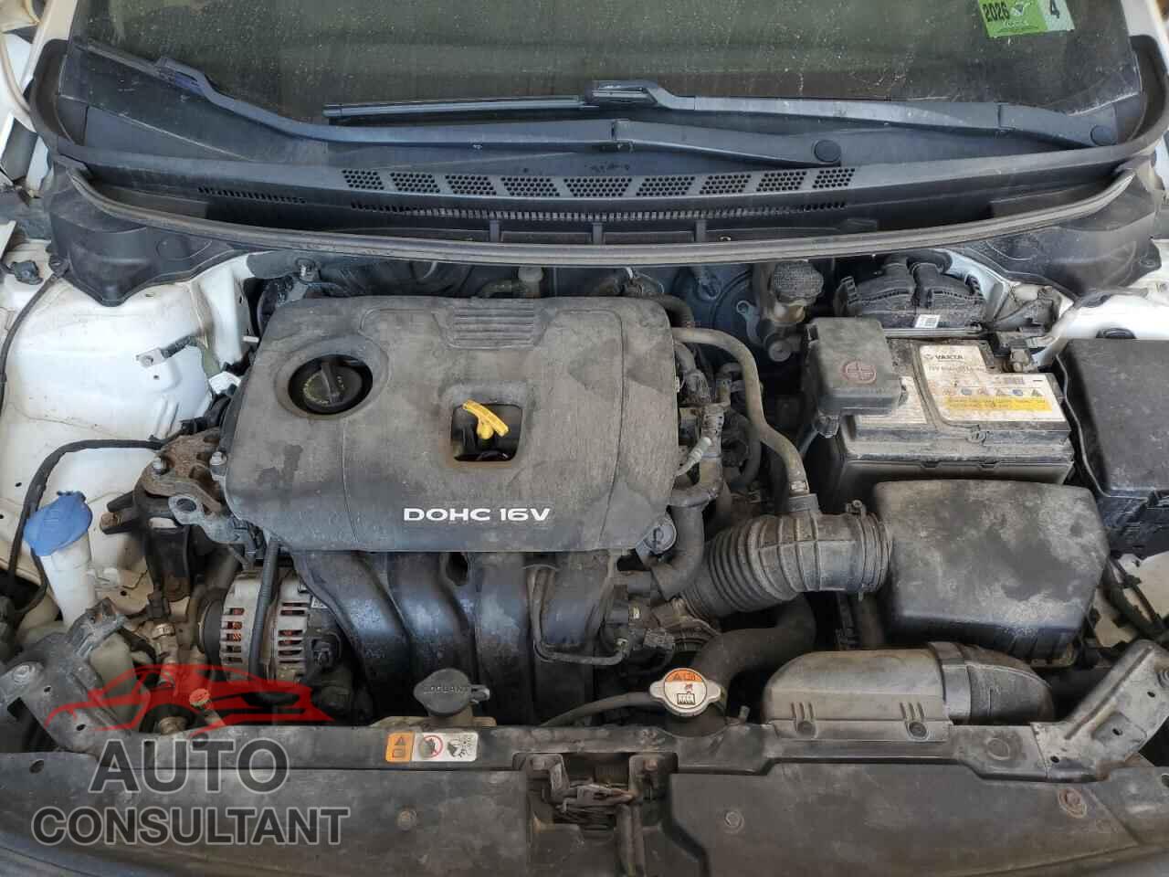 KIA FORTE 2018 - 3KPFL4A76JE261338
