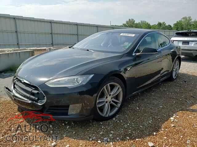 TESLA MODEL S 2015 - 5YJSA1E26FF115153
