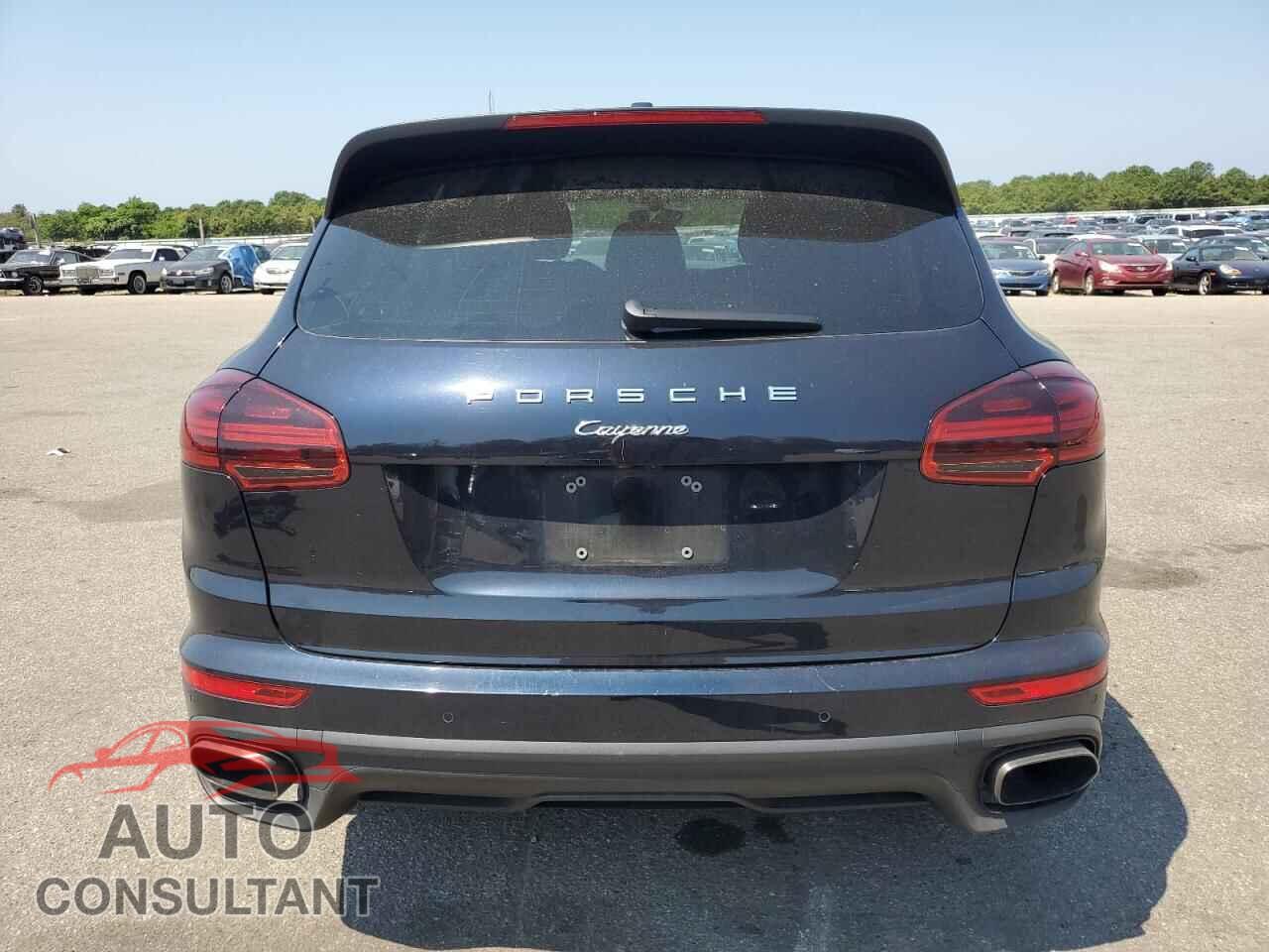 PORSCHE CAYENNE 2018 - WP1AA2A25JKA05177