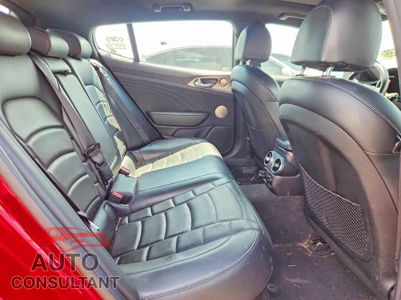 KIA STINGER 2022 - KNAE55LC7N6109132