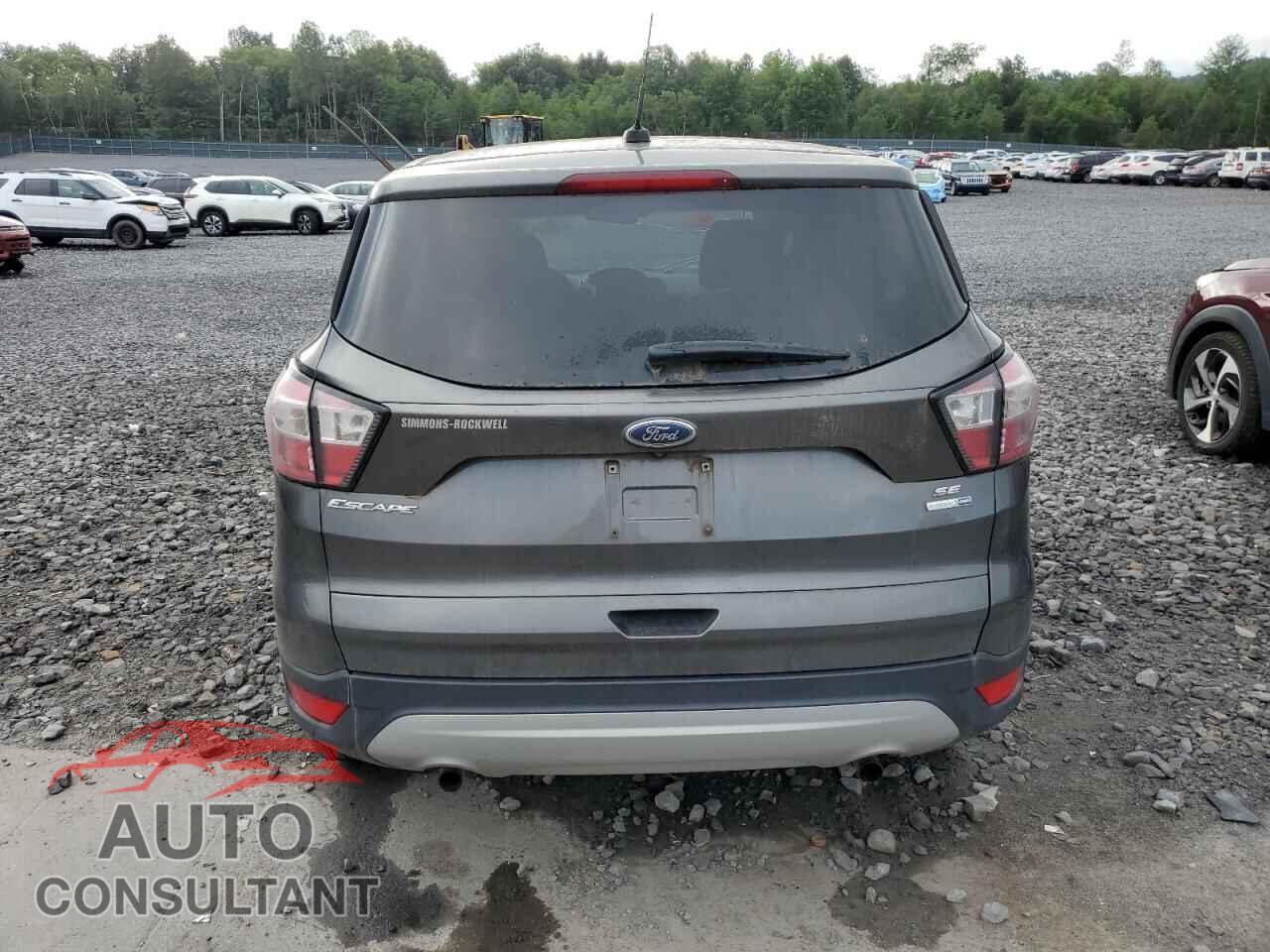 FORD ESCAPE 2017 - 1FMCU9GD2HUC21386