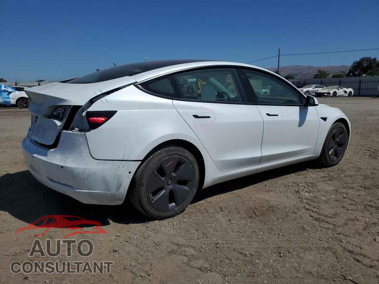 TESLA MODEL 3 2022 - 5YJ3E1EA4NF352108