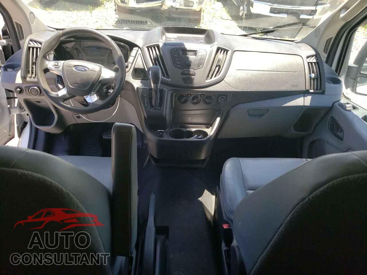 FORD TRANSIT 2017 - 1FTYR2CM4HKA48975