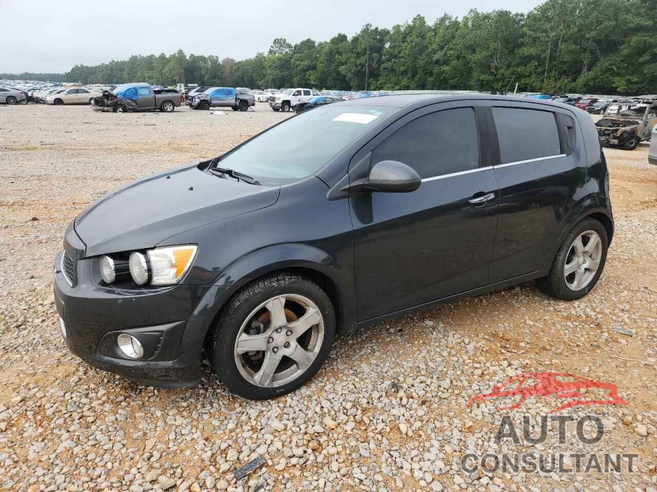 CHEVROLET SONIC 2015 - 1G1JE6SBXF4207609