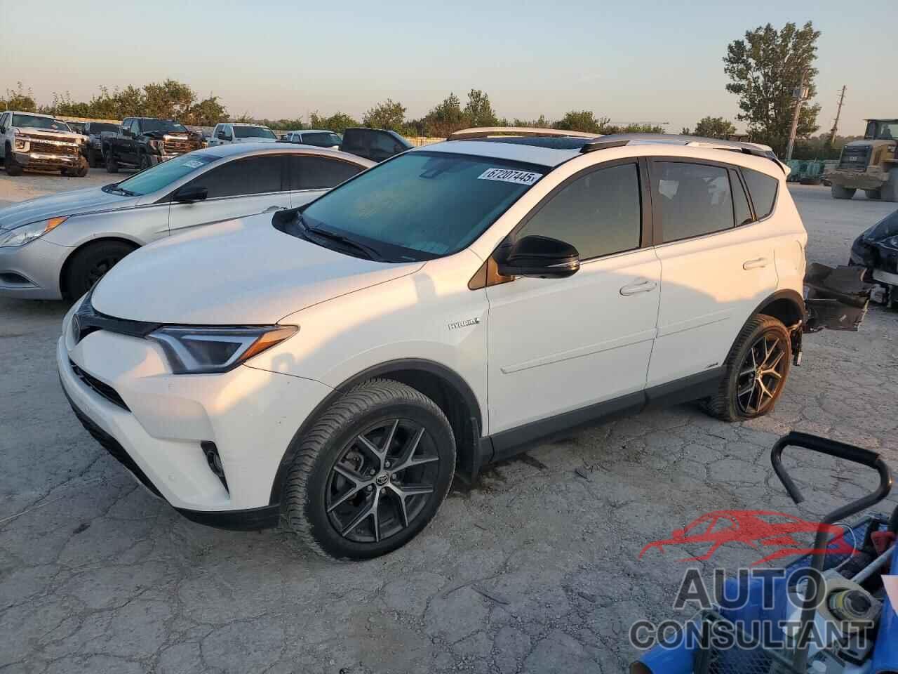 TOYOTA RAV4 2018 - JTMJJREV4JD165800