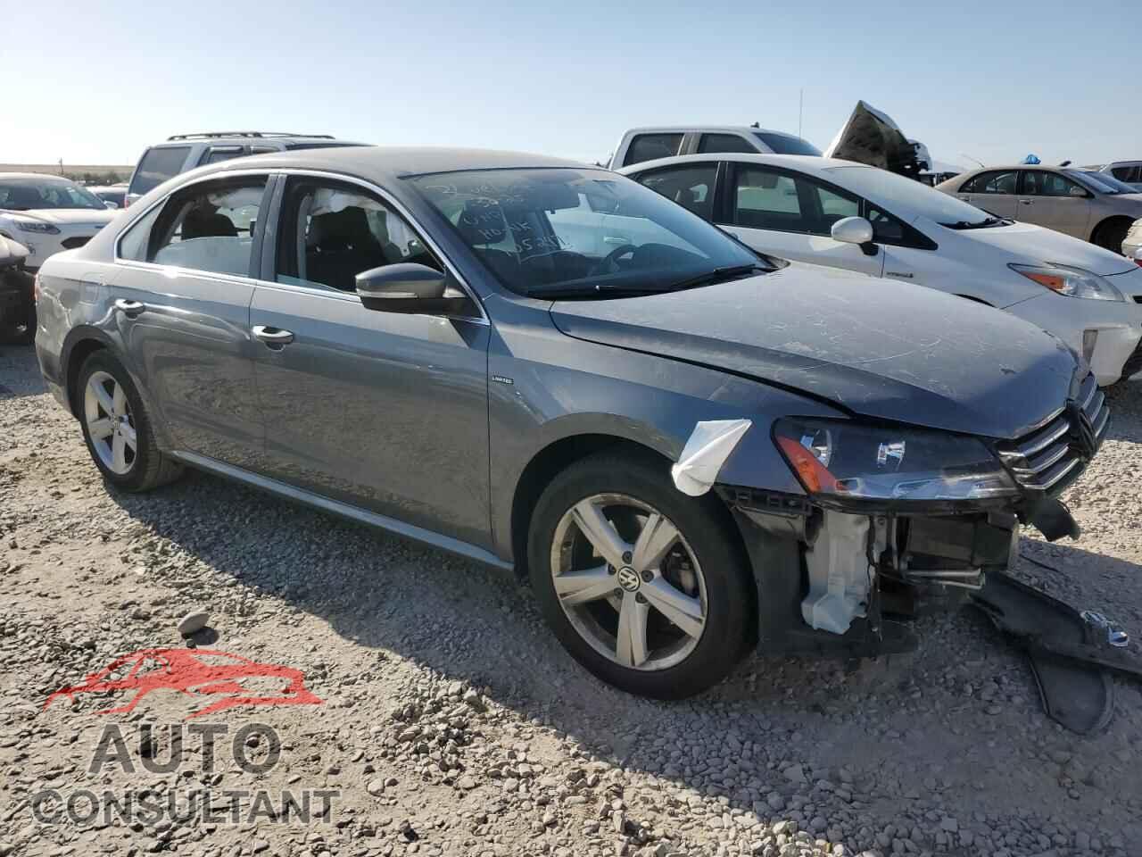 VOLKSWAGEN PASSAT 2015 - 1VWAT7A37FC105247