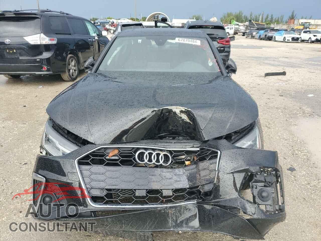 AUDI A4 2021 - WAUDAAF47MN010948