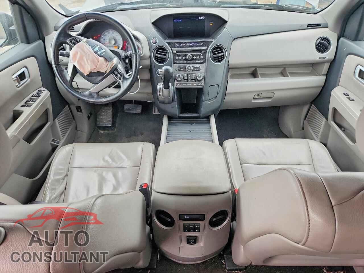HONDA PILOT 2013 - 5FNYF4H5XDB005707