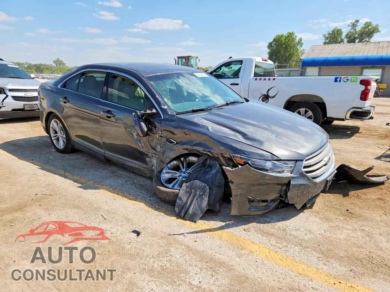 FORD TAURUS 2016 - 1FAHP2E85GG101017