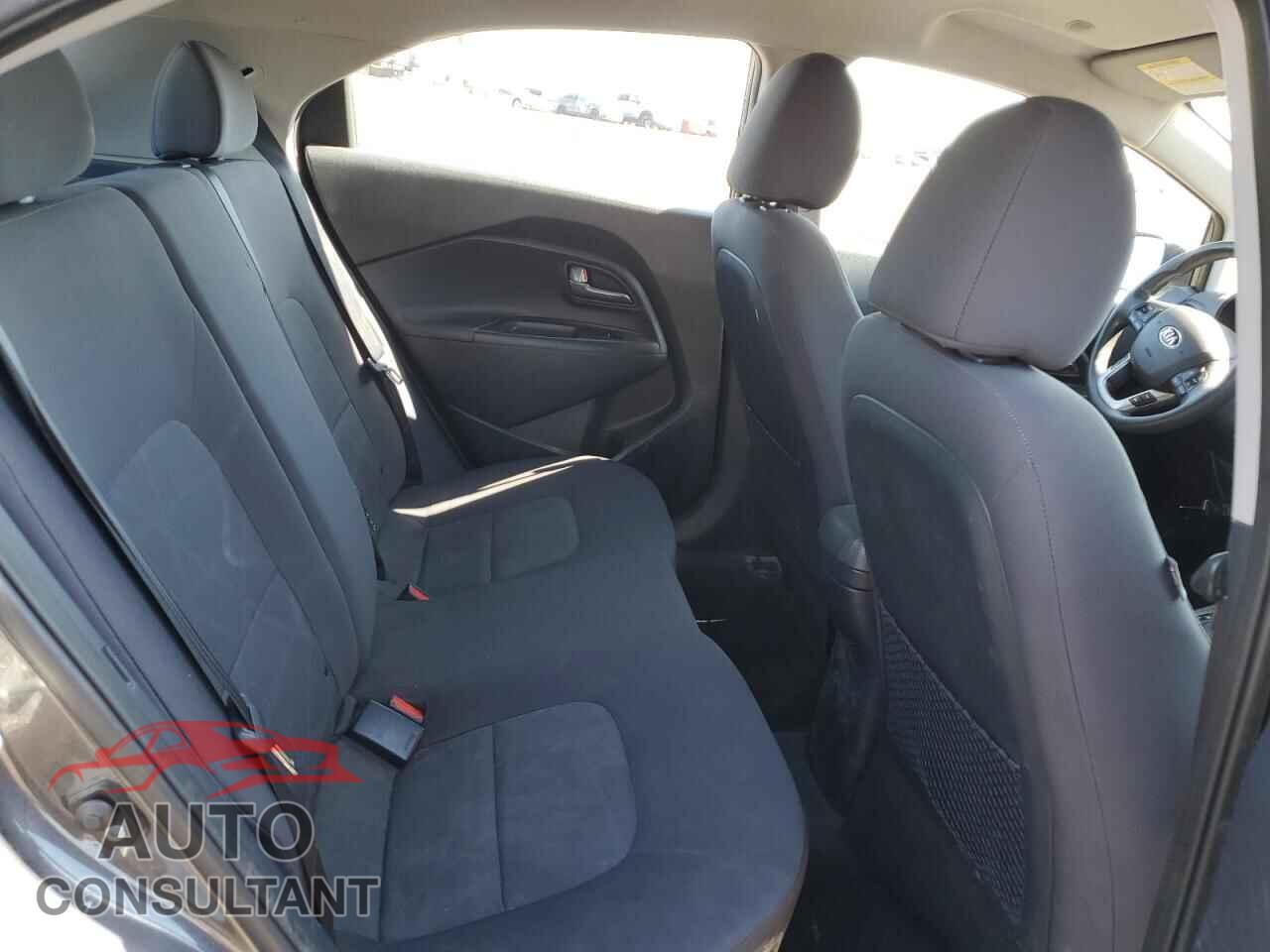 KIA RIO 2013 - KNADM5A30D6874215