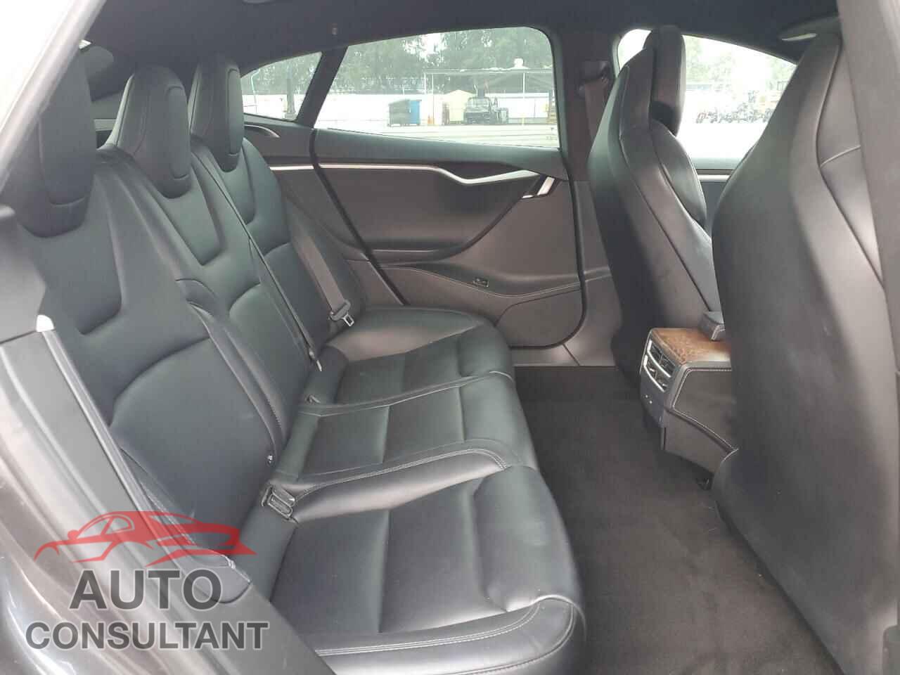 TESLA MODEL S 2017 - 5YJSA1E18HF228502