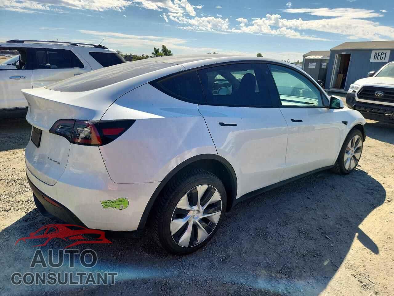 TESLA MODEL Y 2023 - 7SAYGDEE2PF671002