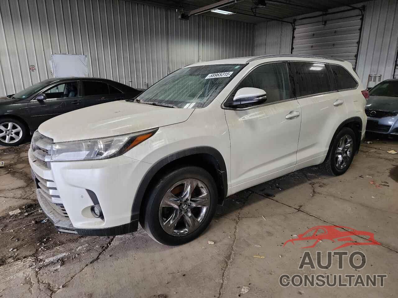 TOYOTA HIGHLANDER 2019 - 5TDDZRFH0KS705356