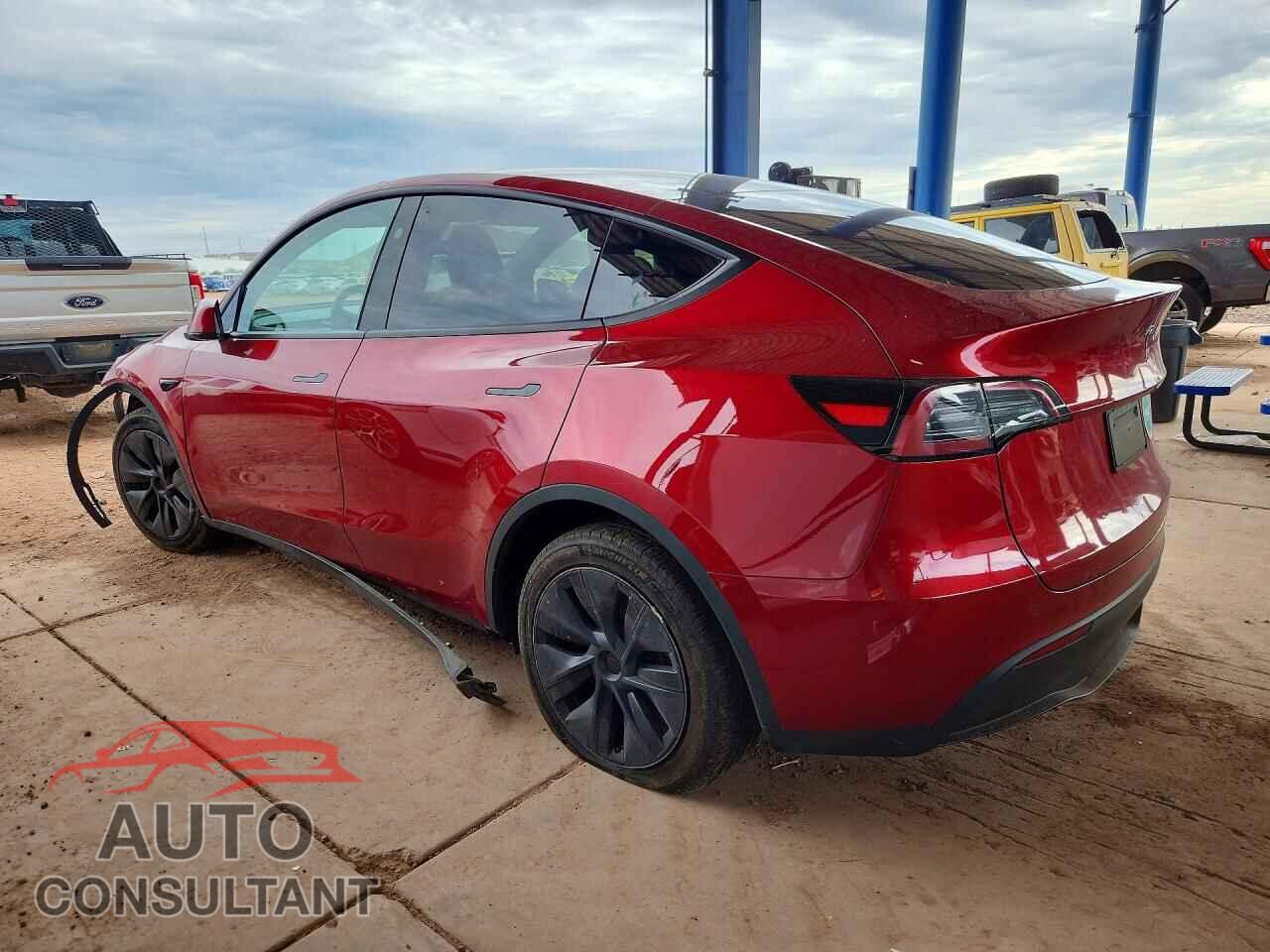 TESLA MODEL Y 2024 - 7SAYGDED9RF192392