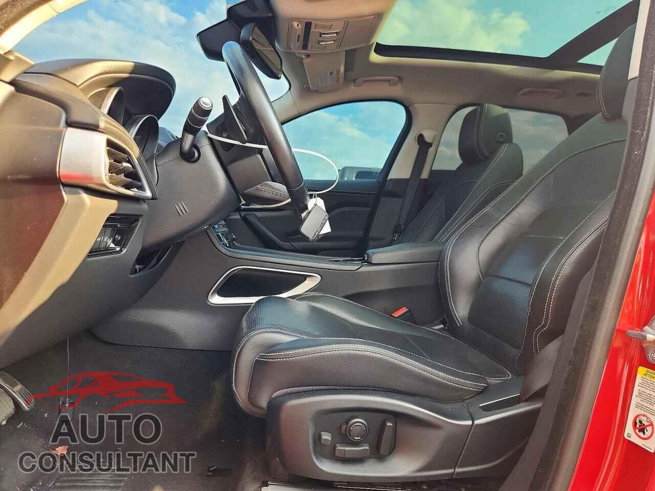 JAGUAR F-PACE 2017 - SADCL2BV1HA883268