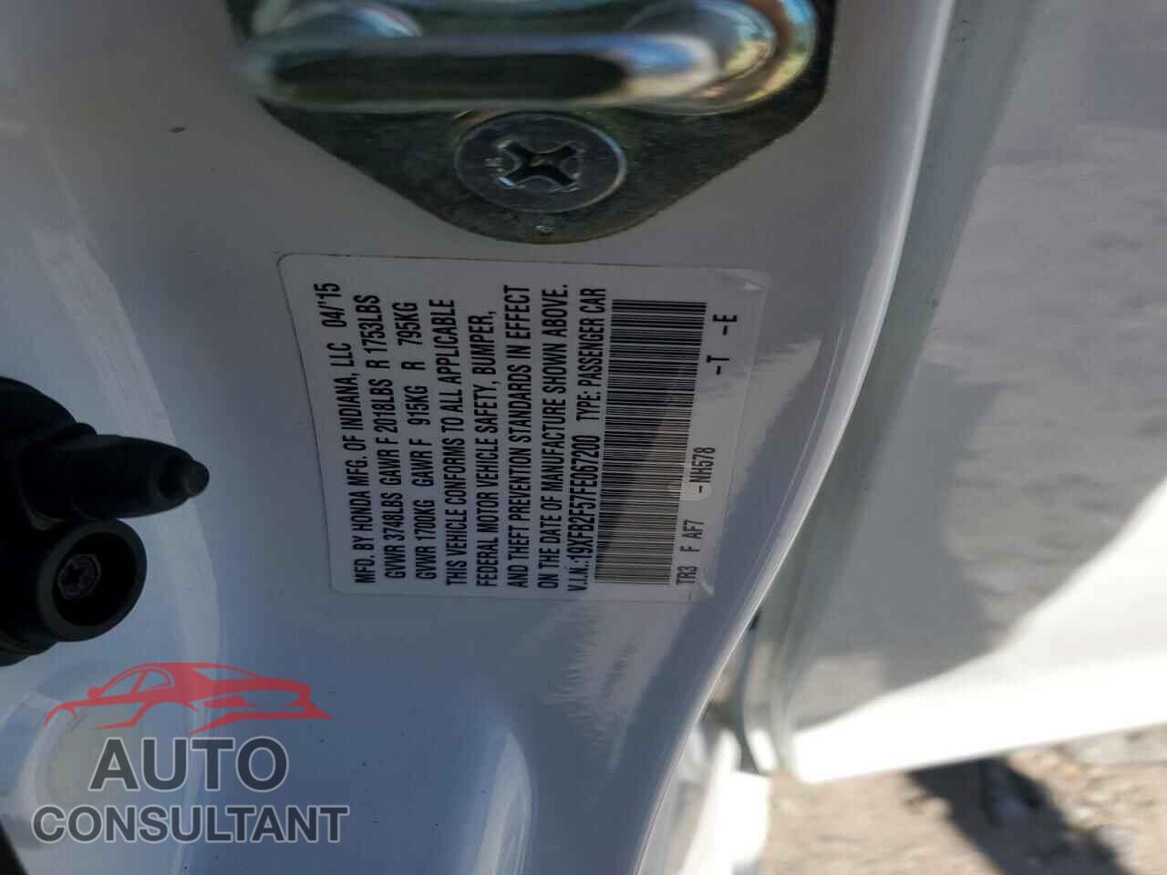 HONDA CIVIC 2015 - 19XFB2F57FE067200