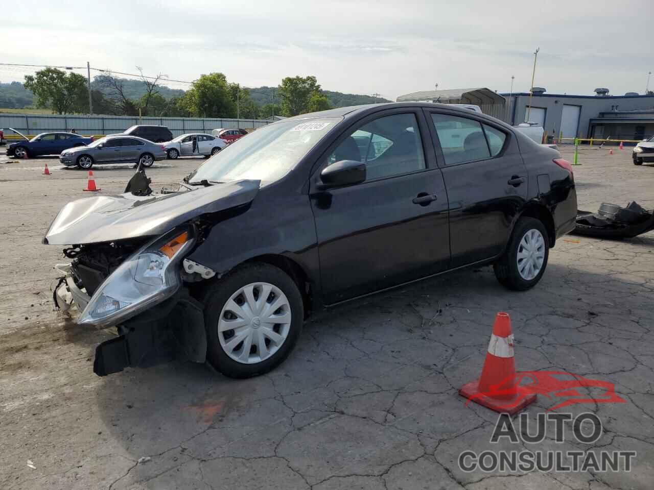 NISSAN VERSA 2018 - 3N1CN7AP8JL888572