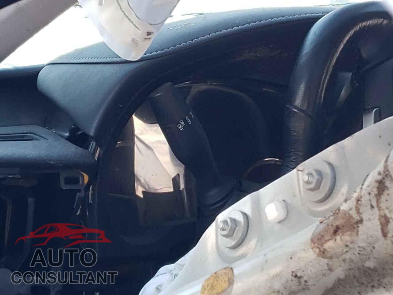 LEXUS IS 2017 - JTHBA1D26H5040961