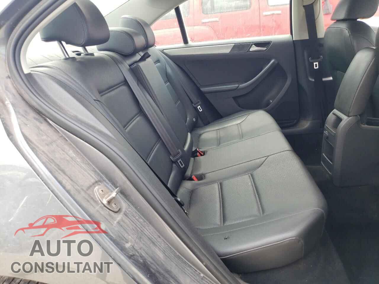 VOLKSWAGEN JETTA 2017 - 3VWDB7AJ2HM388835