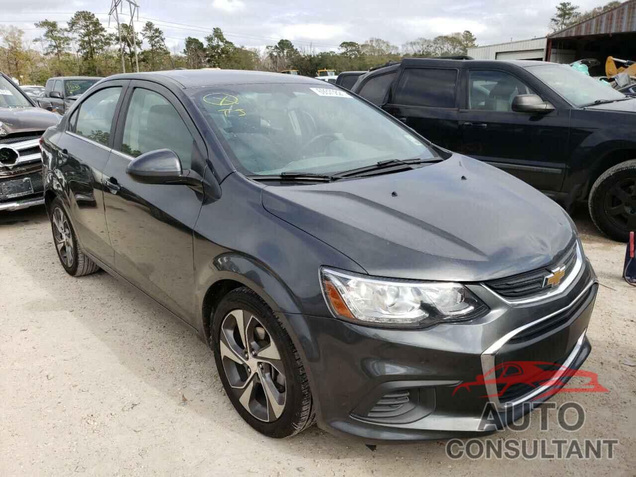 CHEVROLET SONIC 2018 - 1G1JF5SB3J4104774
