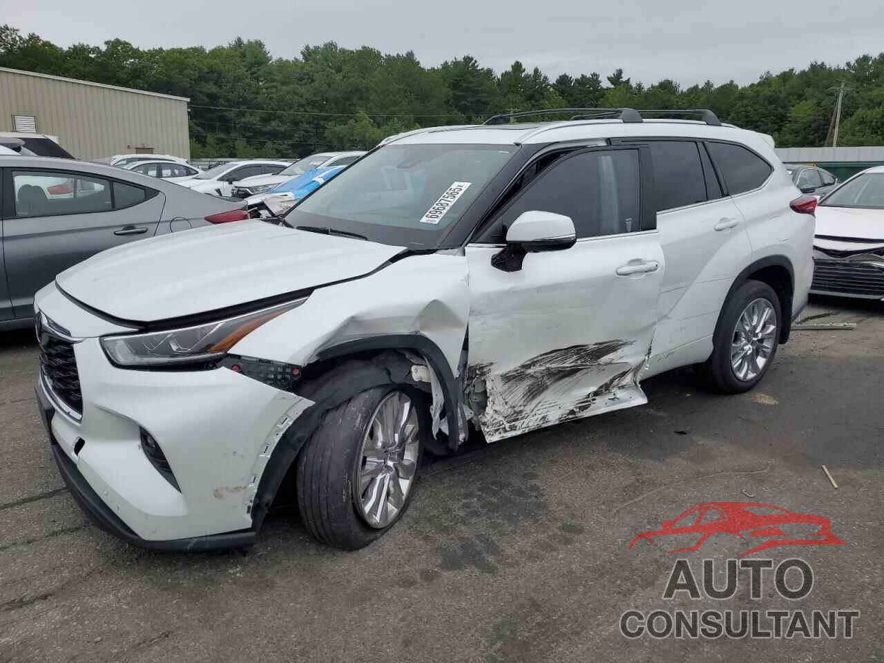 TOYOTA HIGHLANDER 2023 - 5TDKDRBH6PS011984