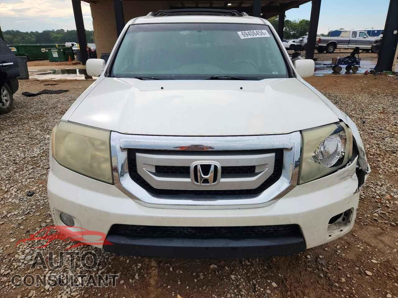 HONDA PILOT 2011 - 5FNYF4H9XBB009773