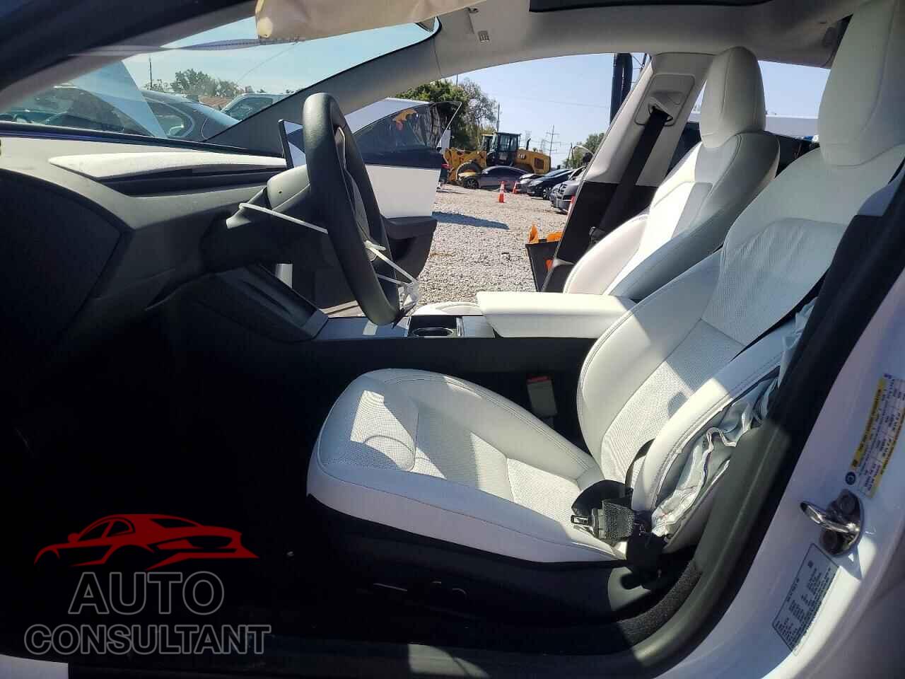 TESLA MODEL 3 2024 - 5YJ3E1EA3RF864139