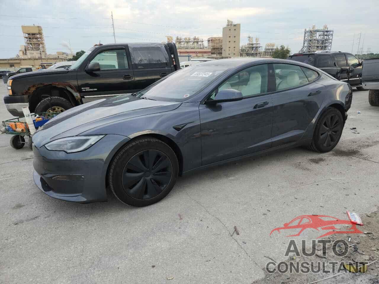 TESLA MODEL S 2023 - 5YJSA1E5XPF499188