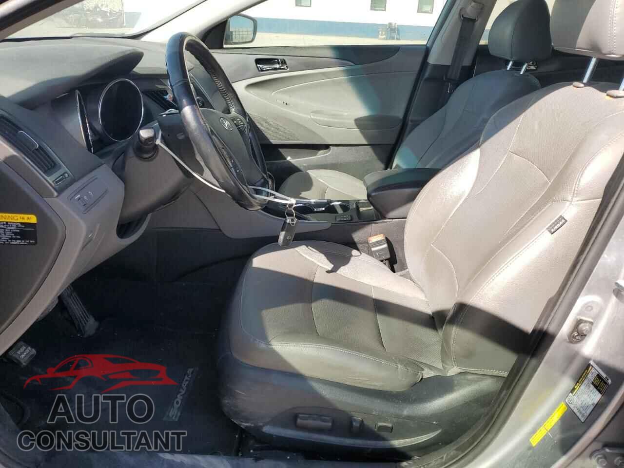 HYUNDAI SONATA 2014 - KMHEC4A41EA112275