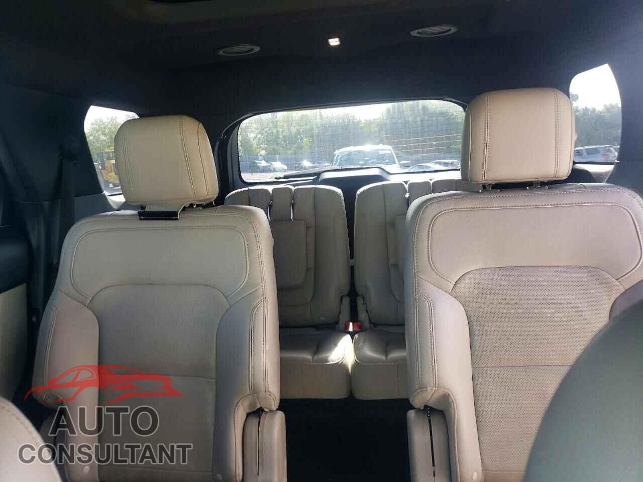 FORD EXPLORER 2018 - 1FM5K8F81JGB16095