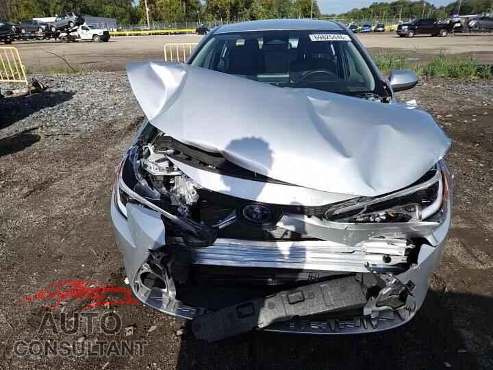 TOYOTA COROLLA 2024 - JTDBCMFE5R3036062