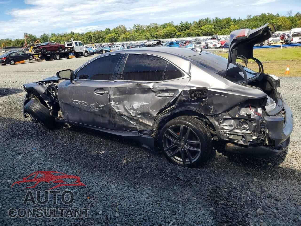 LEXUS IS 2018 - JTHC81D20J5030304