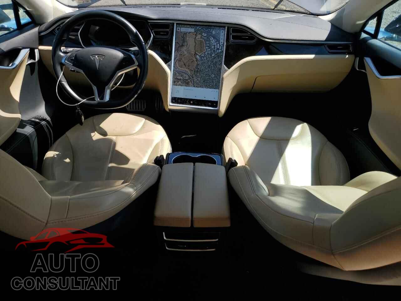 TESLA MODEL S 2015 - 5YJSA1S28FF084752