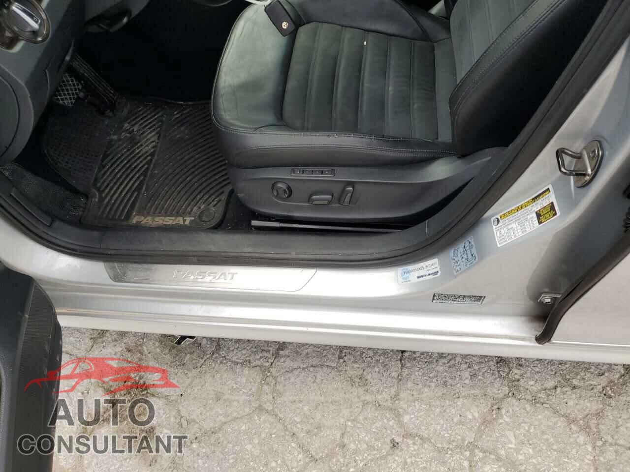 VOLKSWAGEN PASSAT 2014 - 1VWCN7A3XEC004964