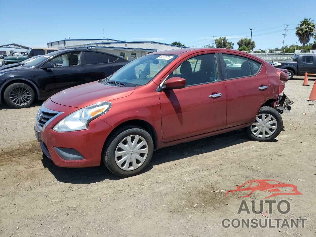 NISSAN VERSA 2018 - 3N1CN7AP5JK392599