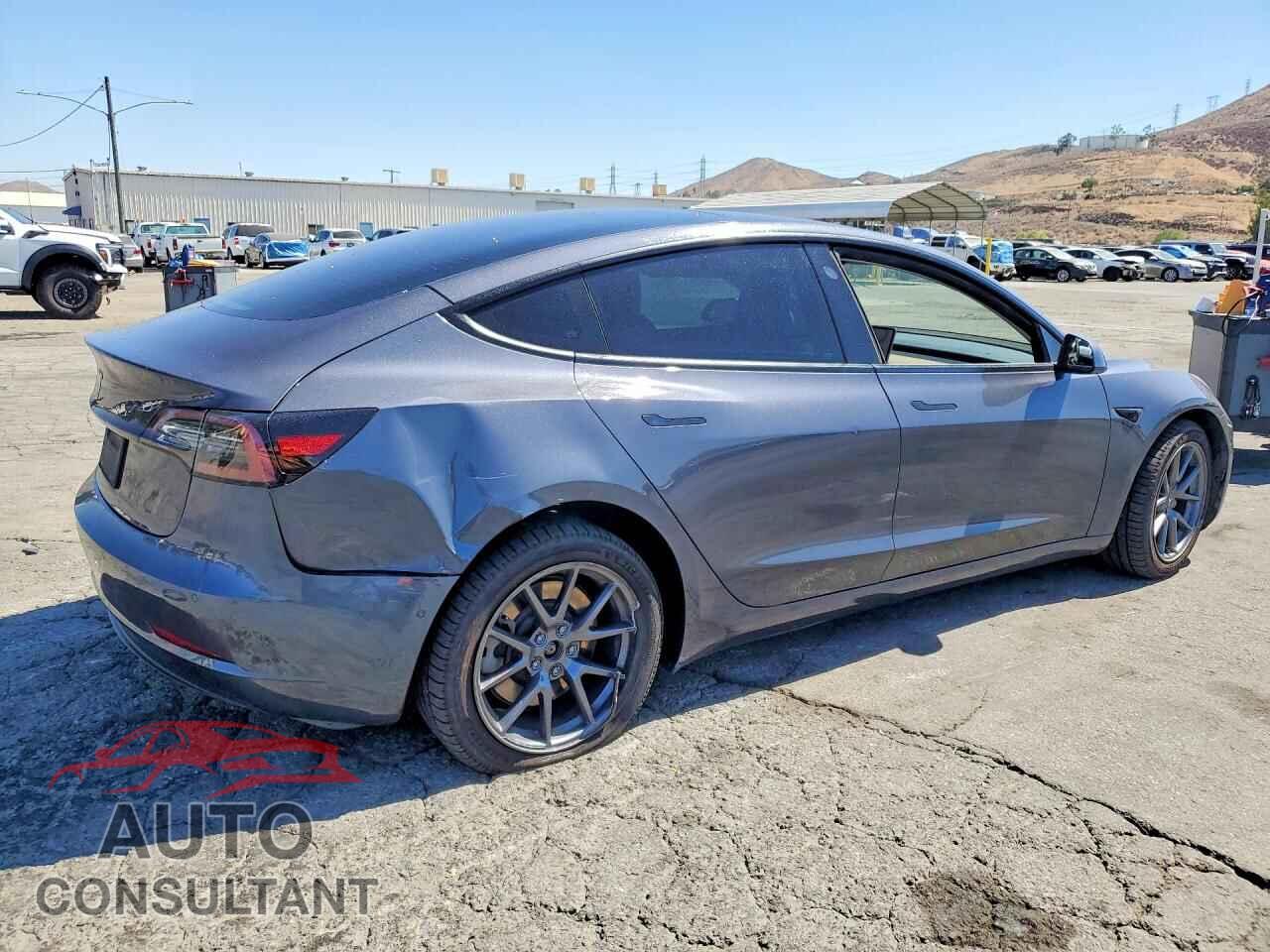 TESLA MODEL 3 2021 - 5YJ3E1EA5MF100205