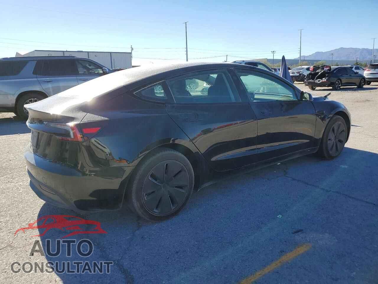 TESLA MODEL 3 2025 - 5YJ3E1EA9SF983903