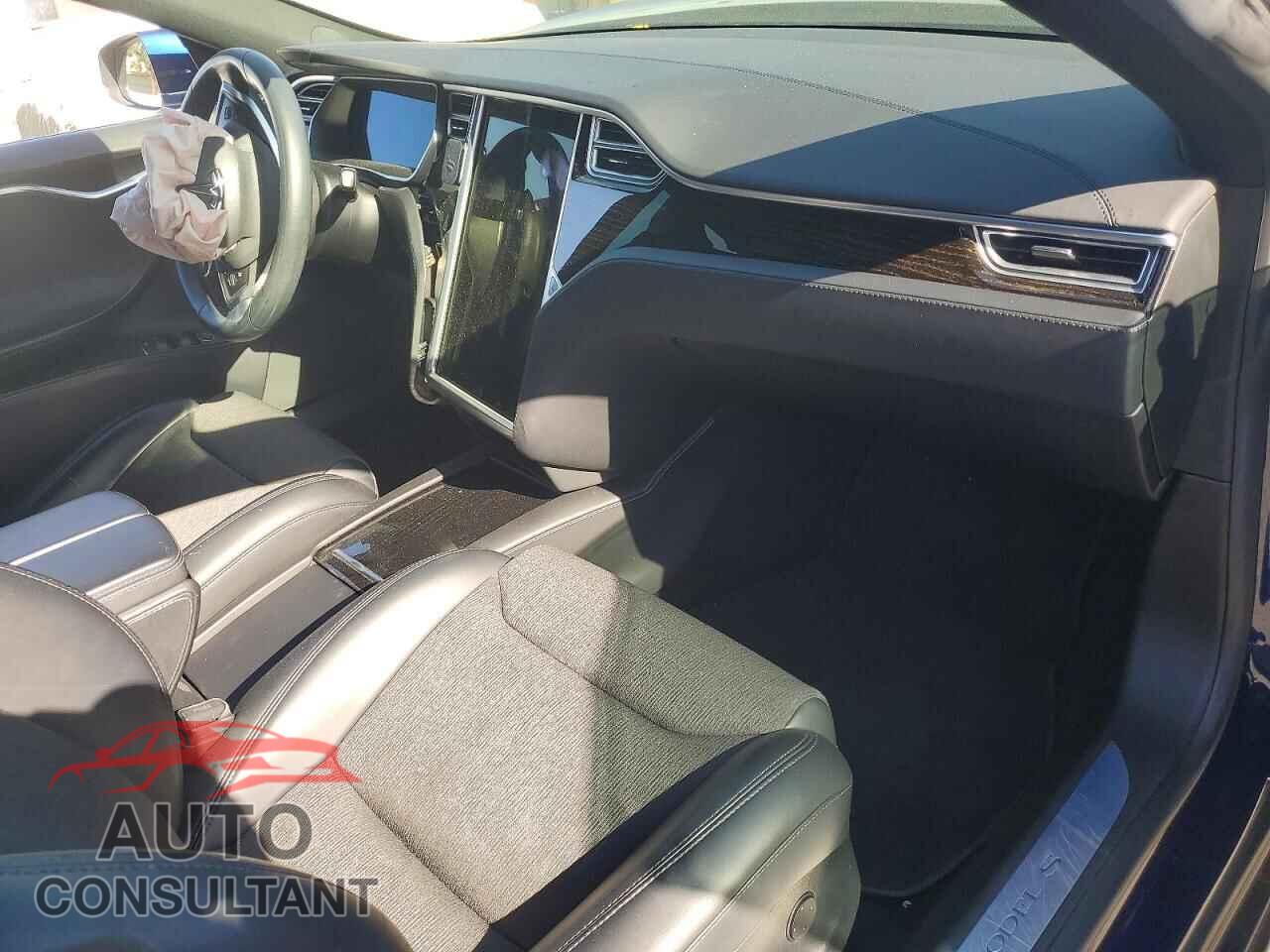 TESLA MODEL S 2017 - 5YJSA1E23HF219425