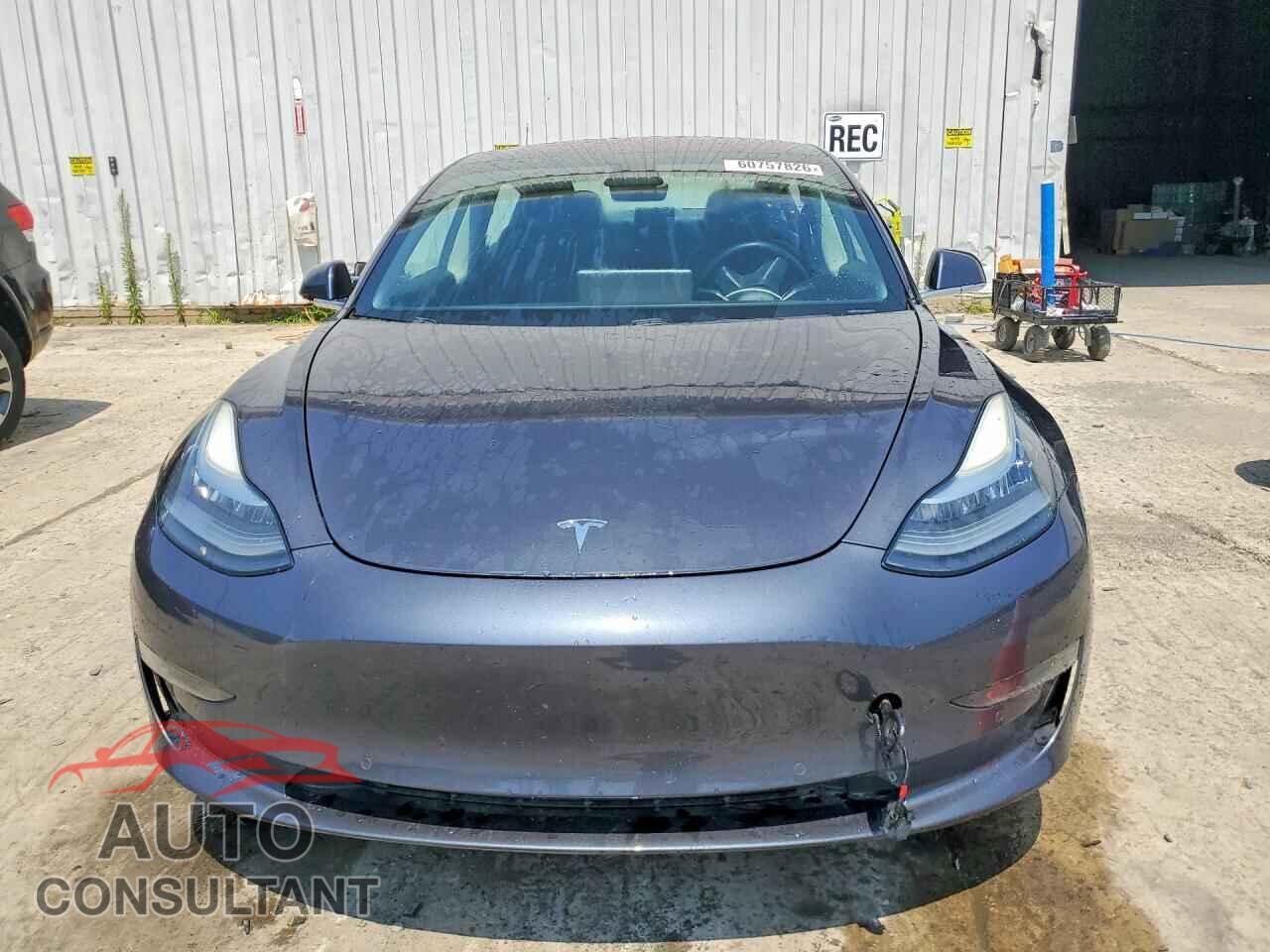 TESLA MODEL 3 2018 - 5YJ3E1EA4JF028134